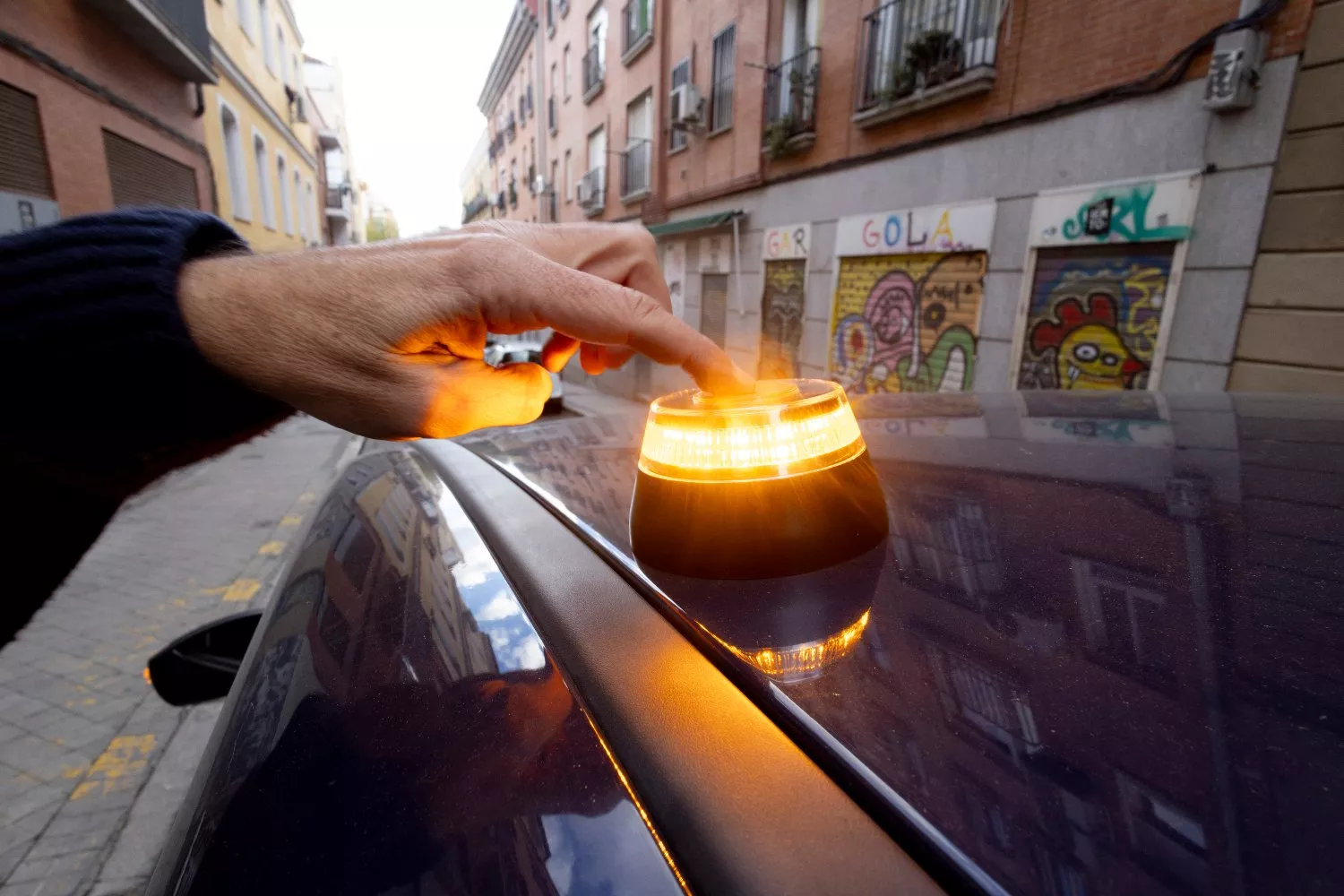 Baliza V16 de emergencia / EUROPA PRESS - EDUARDO PARRA Baliza V16 de emergencia / EUROPA PRESS - EDUARDO PARRA