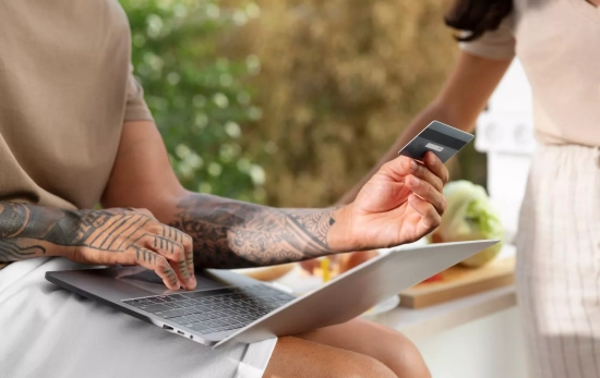 Una persona hace una compra online / FREEPIK Una persona hace una compra online / FREEPIK