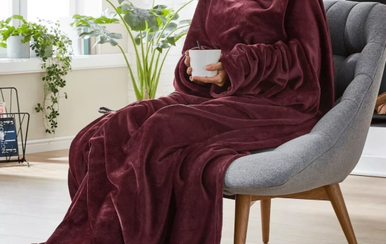 Manta con brazos incluidos/ ALDI