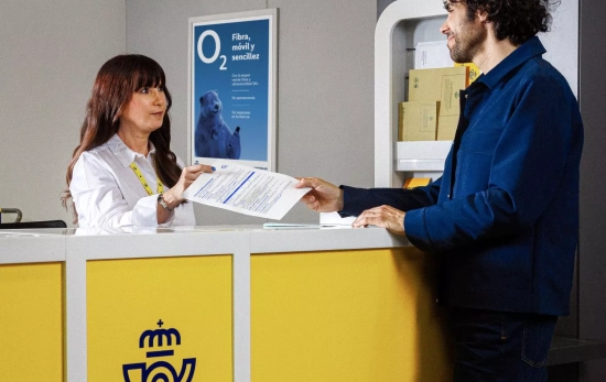 El mostrador de una oficina de Correos
