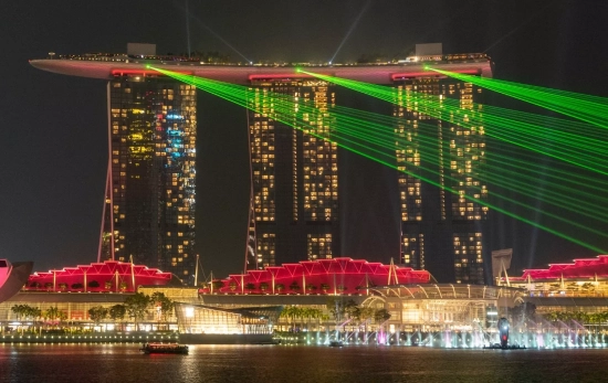 Espectáculo de pirotecnia fría en Dubái/ CANVA