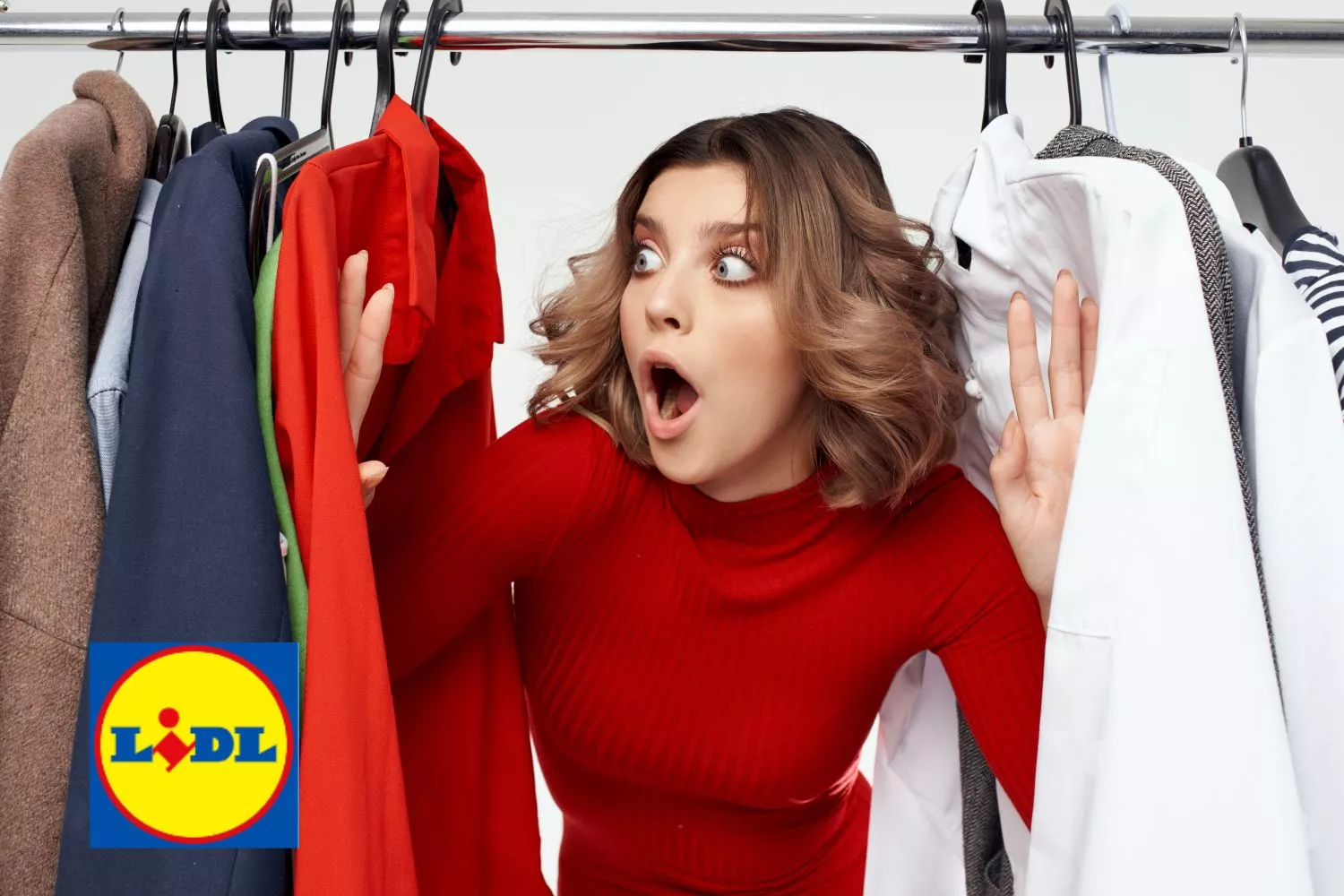 Una mujer junto a unos jerseis y vestidos / Montaje Consumidor Global