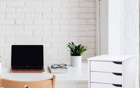 La cajonera de Aldi en un despacho/ Montaje Consumidor Global La cajonera de Aldi en un despacho/ Montaje Consumidor Global