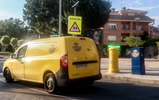 Una furgoneta de Correos / EUROPA PRESS - RICARDO RUBIO Una furgoneta de Correos / EUROPA PRESS - RICARDO RUBIO