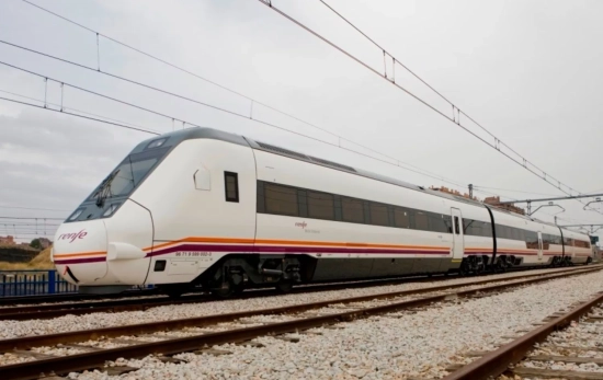 Un tren de Renfe / EUROPA PRESS