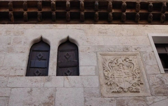 Un detalle del Palacio del Cid / AYUNTAMIENTO DE REQUENA