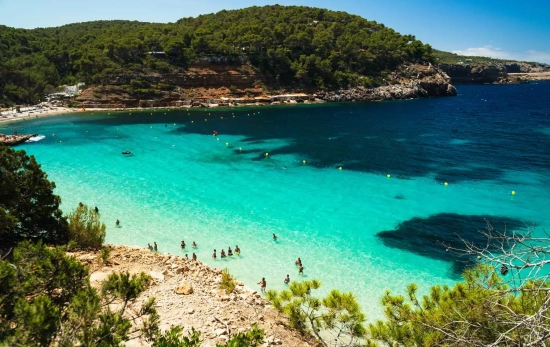 Una playa de Ibiza / UNSPLASH