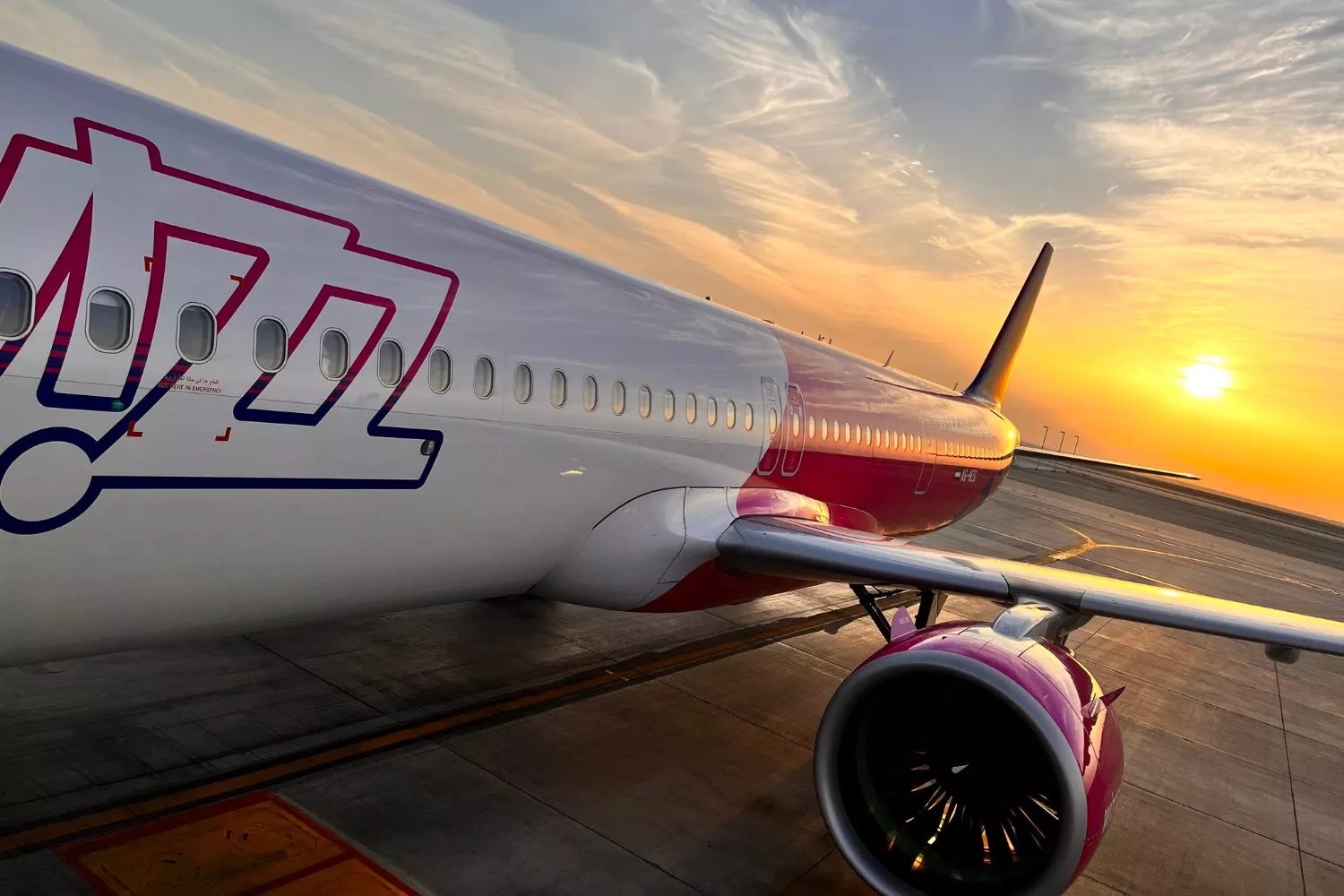 Un avión de Wizz Air / WIZZ AIR - X