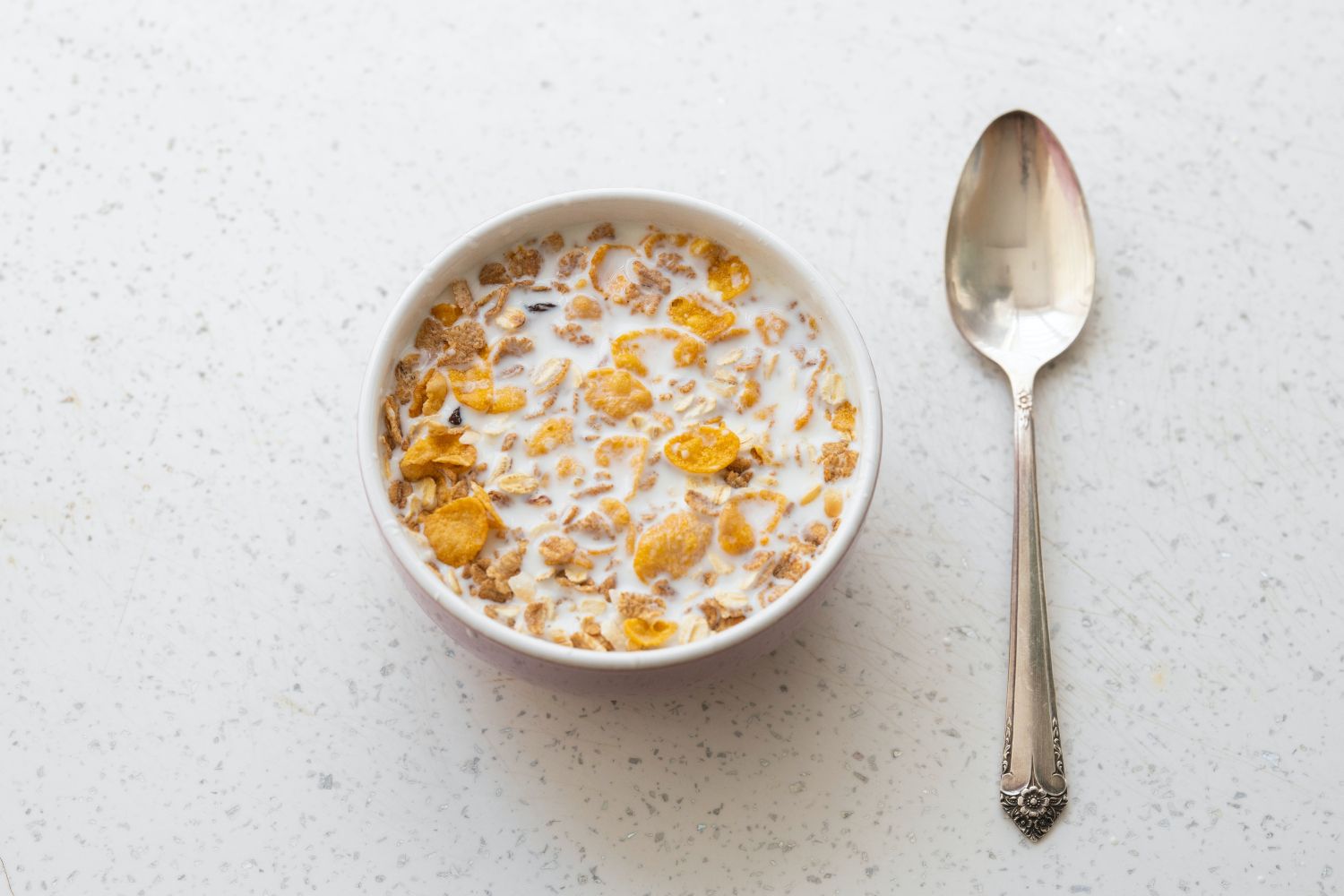 Cereales con leche / Unsplash Cereales con leche / Unsplash