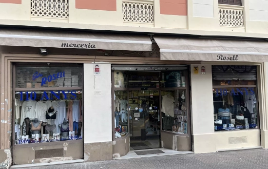 Los escaparates de la mercería Casa Rosell / TC