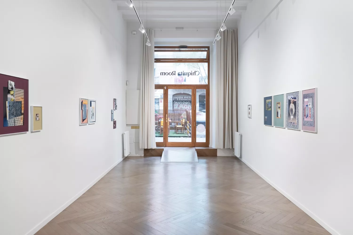 Una vista de la galería / CHIQUITA ROOM