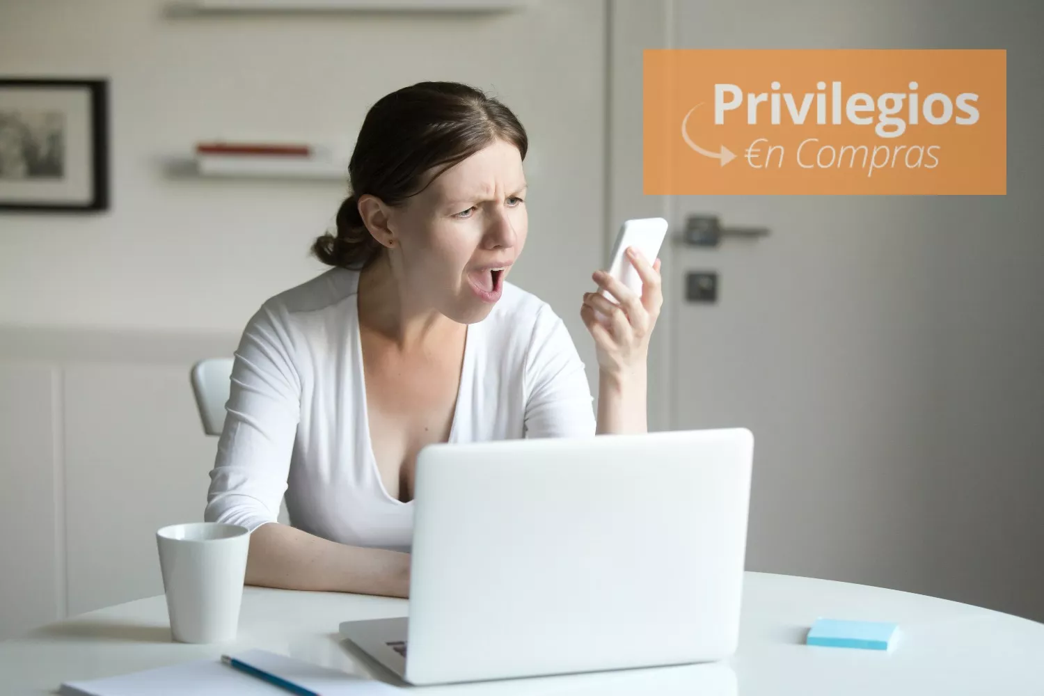Una consumidora molesta con los cobros de Privilegios en Compras / FOTOMONTAJE CG