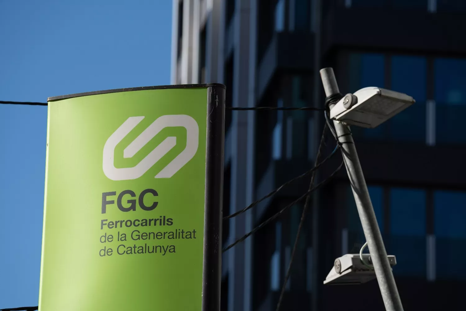 Cartel de Ferrocarriles de la Generalitat de Cataluña / David Zorrakino - EP