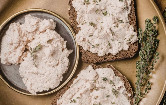 Tostadas con el untable de Lidl/ CANVA Tostadas con el untable de Lidl/ CANVA