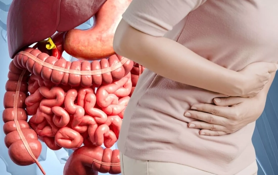 Caricatura de una persona con problemas intestinales/ Montaje Consumidor Global Caricatura de una persona con problemas intestinales/ Montaje Consumidor Global