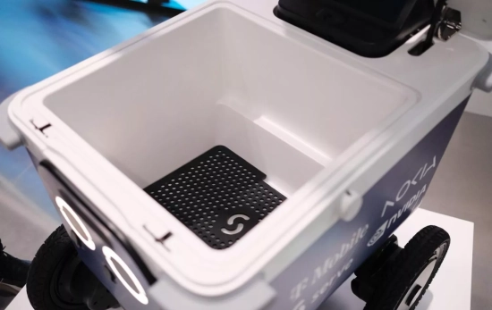 Interior del robot   SIMÓN SÁNCHEZ