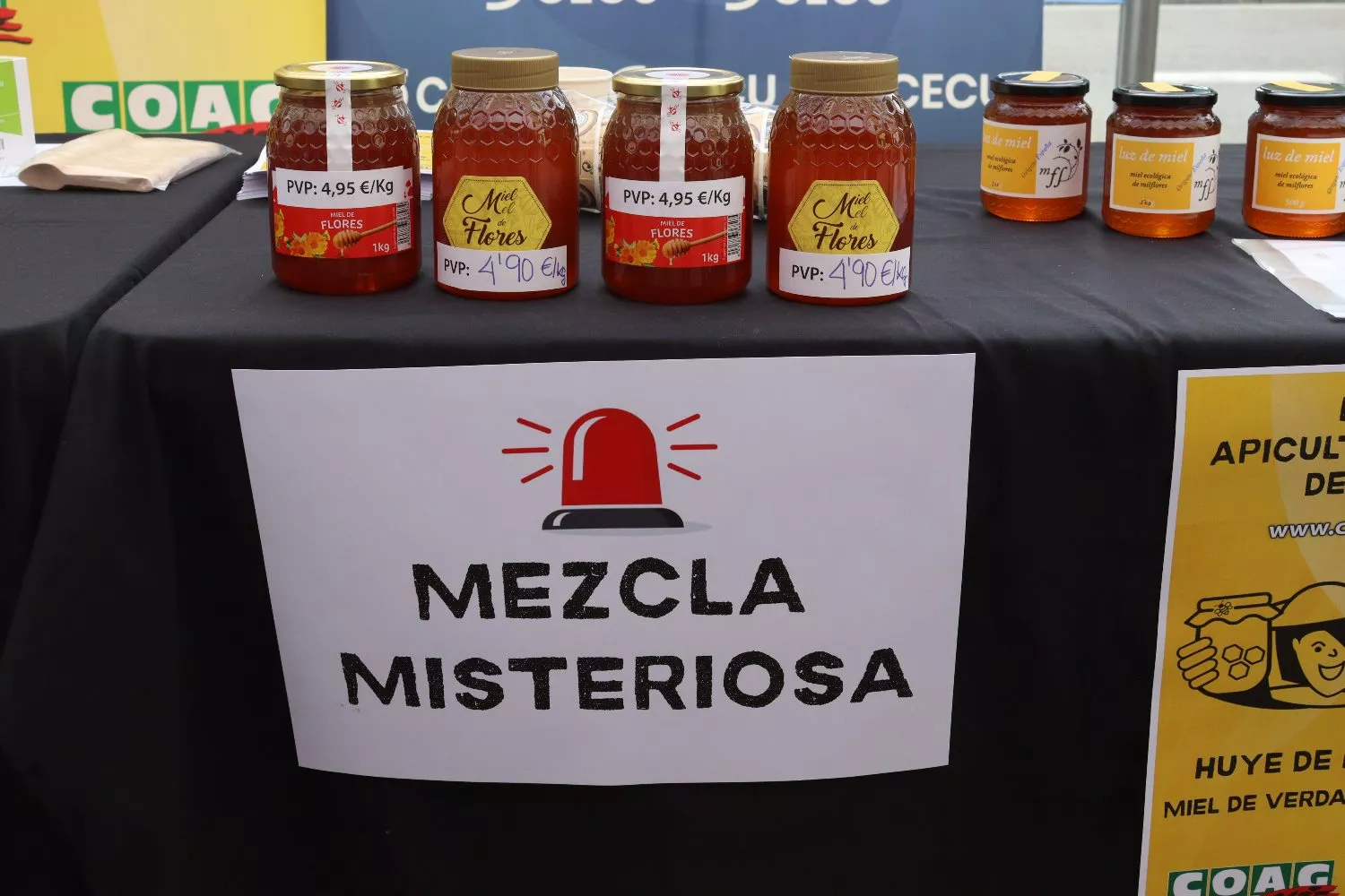 Distintos tarros de miel que COAG considera  fraudes 