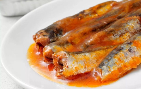 Sardinillas en tomate/ CANVA