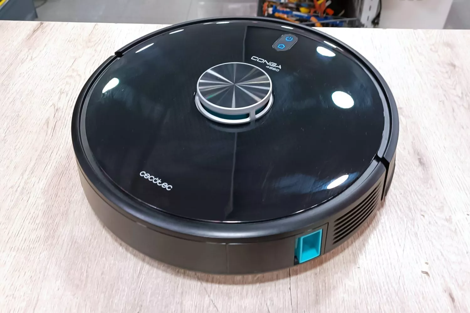 Una conga de Cecotec / REALCASH