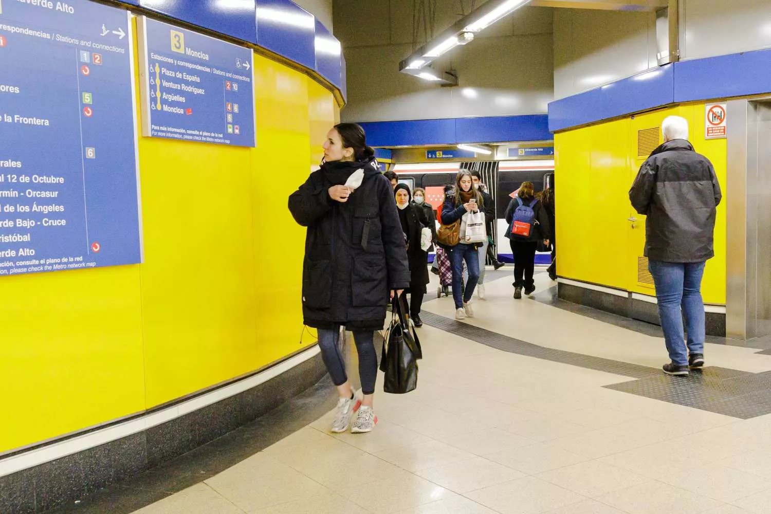 Una estación de Metro de la Línea 3   EUROPA PRESS