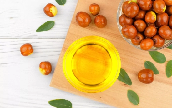 Aceite de semilla de jojoba/ CANVA