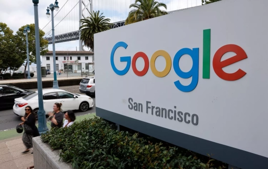 El logo de Google afuera de sus oficinas en San Francisco, California JOHN G. MABANGLO EFE