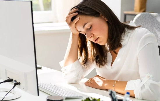 Una persona cansada/ CANVA