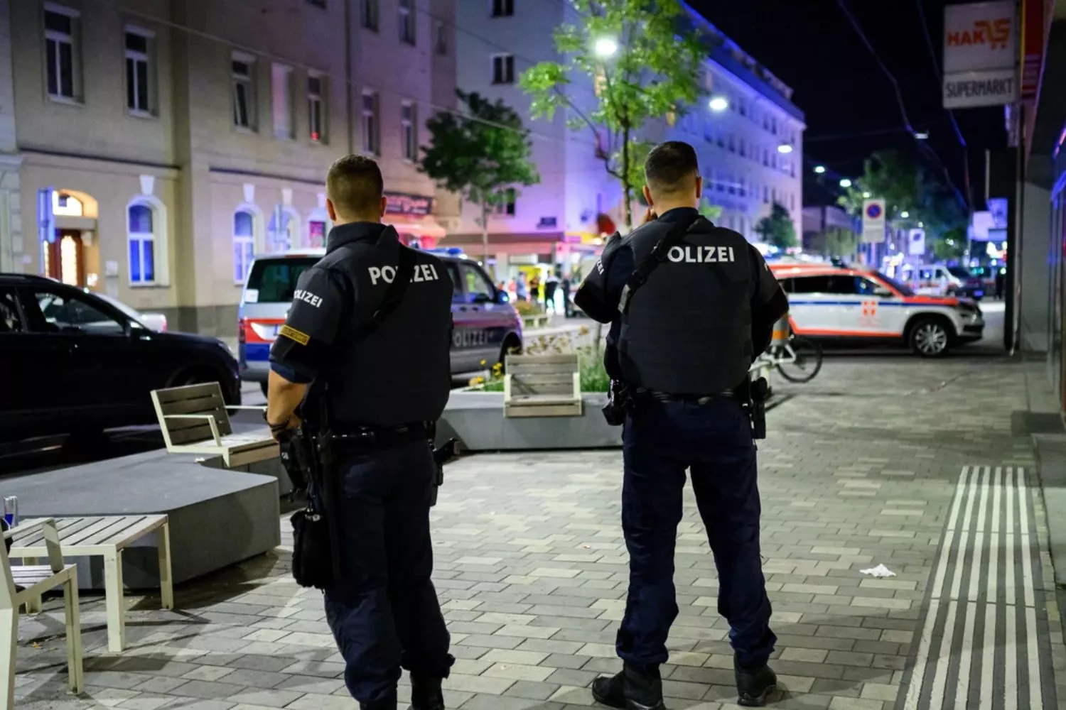 Imagen de archivo de la policía austríaca que ha hallado los potitos envenenados   Max Slovencik  