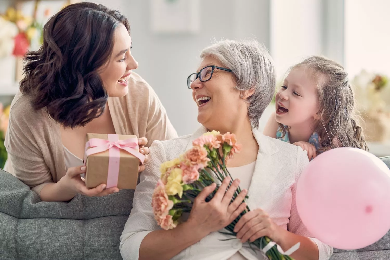 Mercadona tiene nuevo perfume ideal para regalar el día de la madre / Fotomontaje