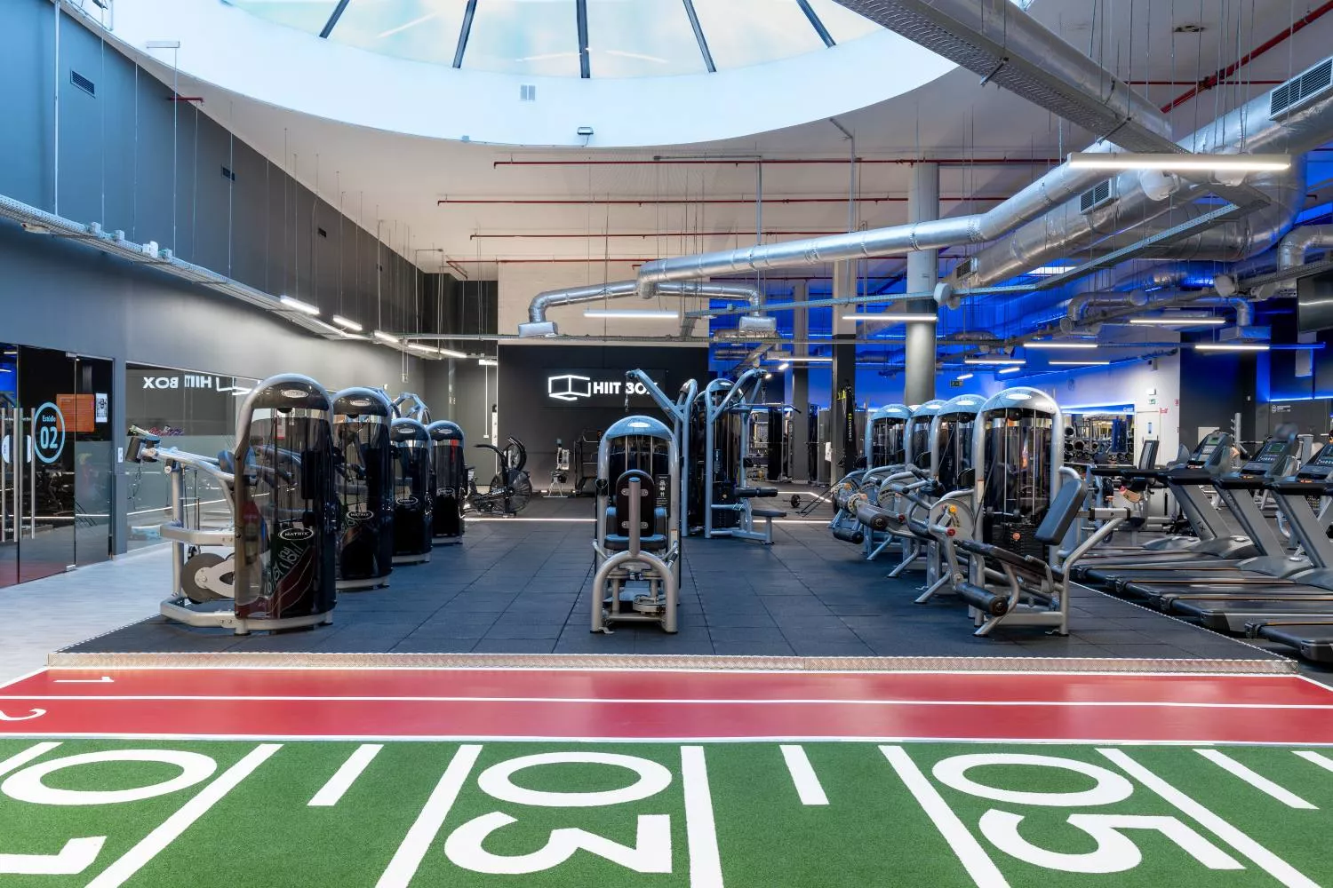 Interior de un gimnasio VivaGym   EP