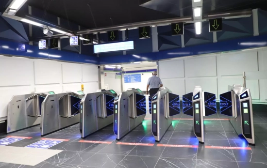 Tornos del metro / COMUNIDAD DE MADRID