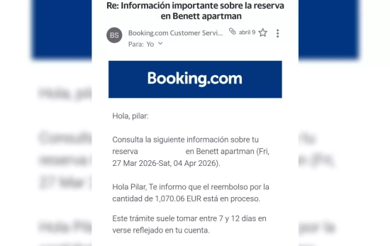 Captura de la confirmación de reembolso de Booking a la clienta / CEDIDA