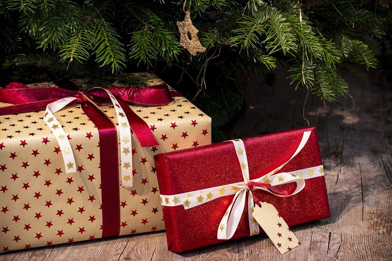 Socialista Abstracción Distribución Esta Navidad el gasto por habitante se reduce, habrá menos regalos bajo el  árbol