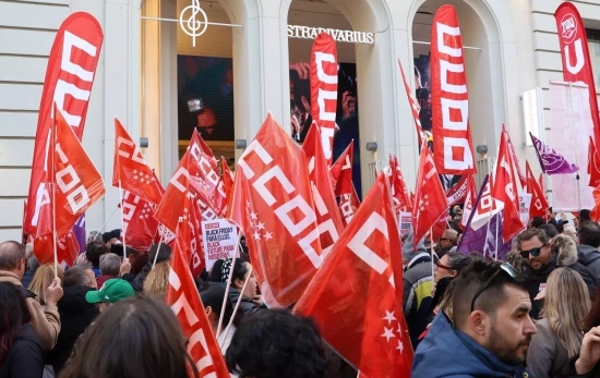 Trabajadores de Inditex en una manifestación frente a Stradivarius en 2025 / EP Trabajadores de Inditex en una manifestación frente a Stradivarius en 2025 / EP