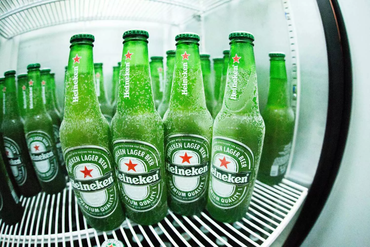 Botellines de Heineken   PEXELS