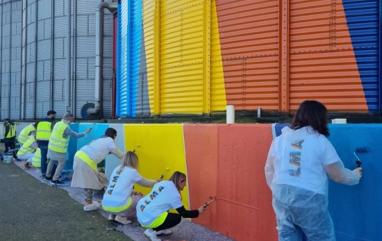 Intervención artística de los silos / PUERTOS DE SANTANDER