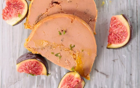Brevas con paté de pato/ CANVA Brevas con paté de pato/ CANVA