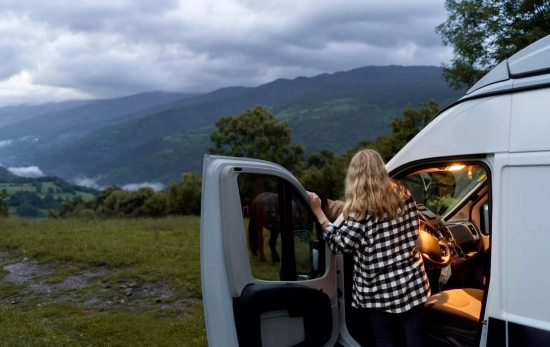 Una persona en una camper / MAGNIFIC