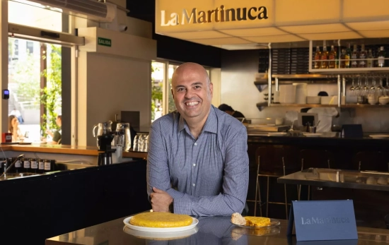 Guido Mandarini en un restaurante La Martinuca / CEDIDA Guido Mandarini en un restaurante La Martinuca / CEDIDA