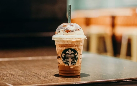 Una bebida de Starbucks / UNSPLASH Una bebida de Starbucks / UNSPLASH