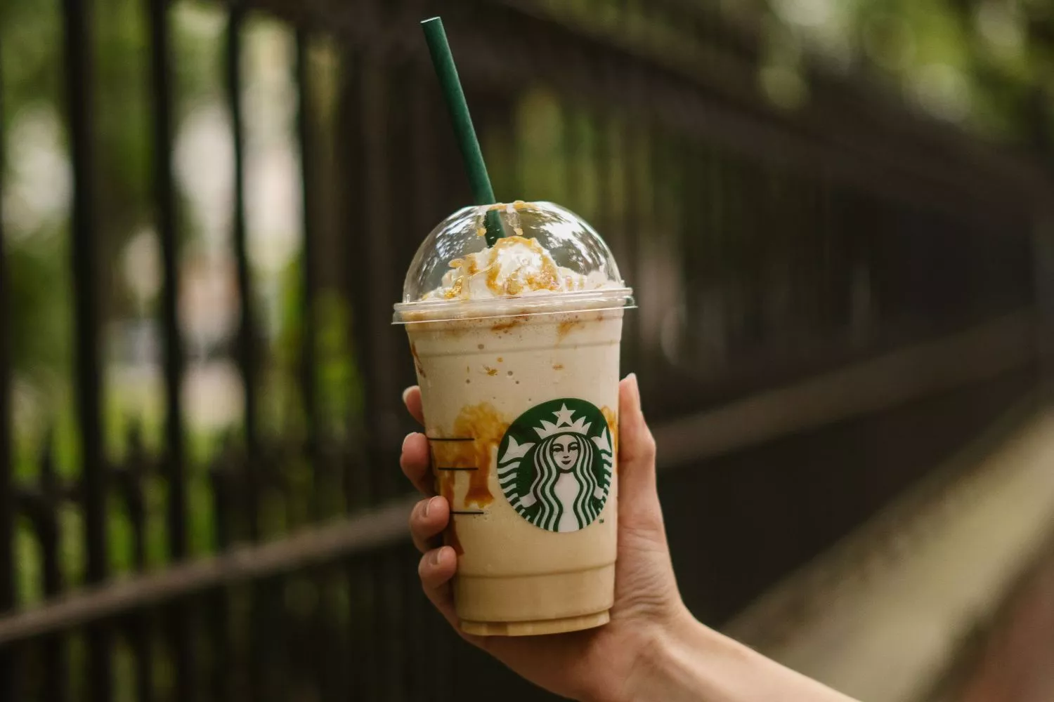 Un café de Starbucks / PEXELS