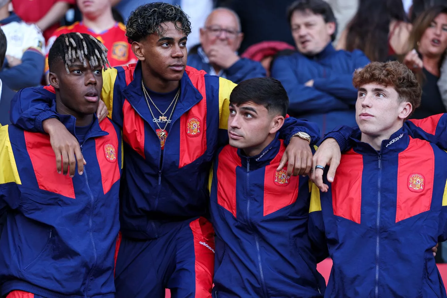 Nico Williams, Lamine Yamal, Pedri y Víctor Muñoz con la camiseta de la Selección antes del Mundial 2026 / EUROPA PRESS