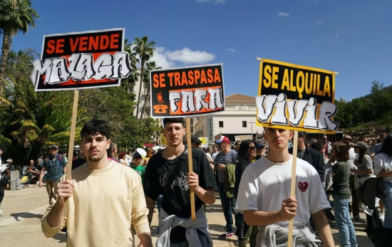 Manifestación en Málaga por el derecho a la vivienda / EUROPA PRESS - ALEX ZEA