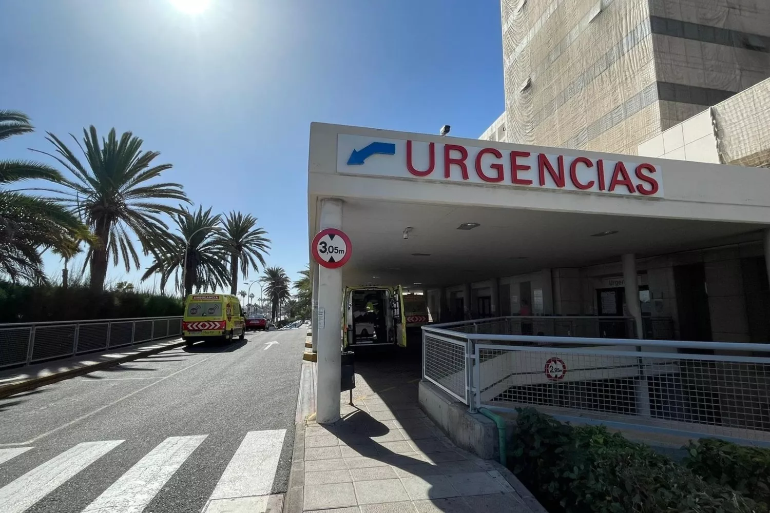 Un hospital en Canarias / SATSE - EP