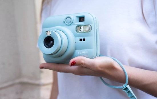 La nueva Instax mini 13 de Fujifilm / GALA ESPÍN La nueva Instax mini 13 de Fujifilm / GALA ESPÍN