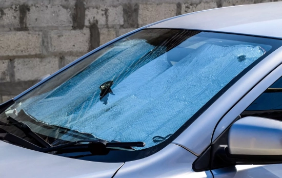 Parasol de coche/ CANVA