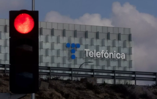 Fachada de la sede de Telefónica / EUROPA PRESS - EDUARDO PARRA