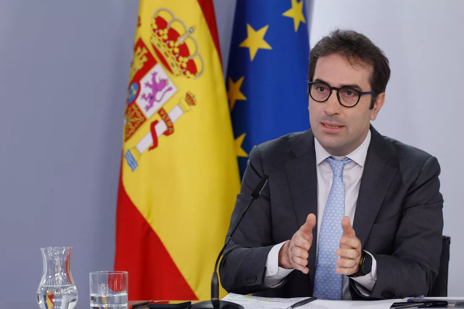 El ministro de Economía, Carlos Cuerpo, tras la reunión del Consejo de Ministros   Javier Lizon   EF