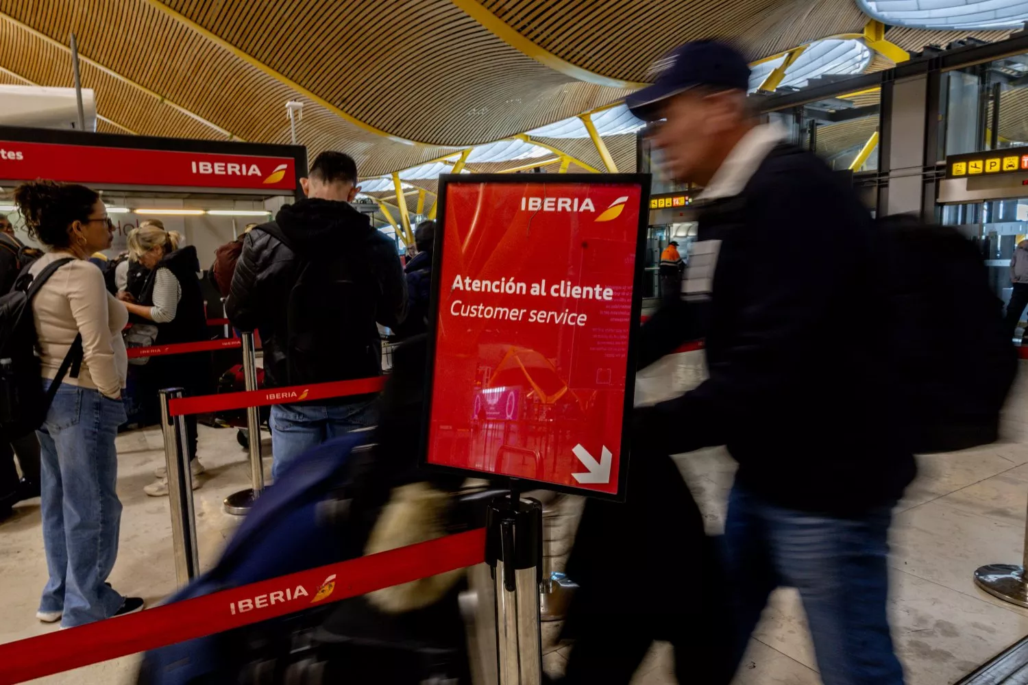 Mostradores de facturación de Iberia a 13 de marzo de 2026, en Madrid (España) / RICARDO RUBIO - EP