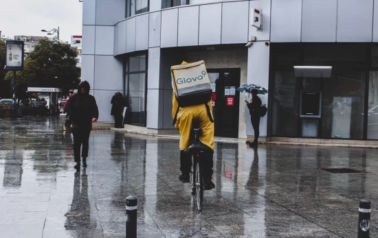 Repartidor de Glovo / PEXELS